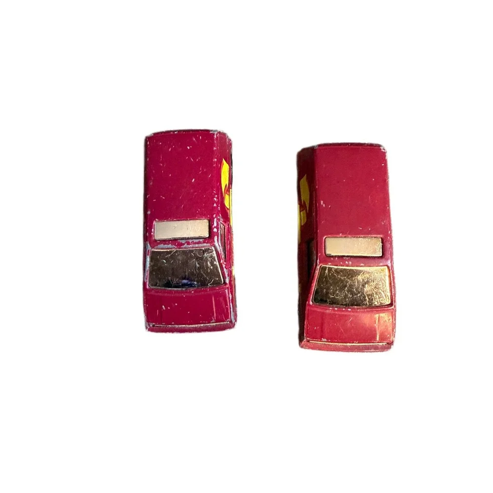 Vintage 1985 Hot Wheels Flip Outs Van Magenta Diecast Toy Car Lot of 2 Hong Kong